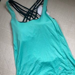 NWT Icy Zone athletic top
